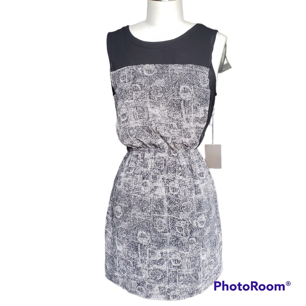 NWT Forever 21 Contemporary Sleeveless Dress